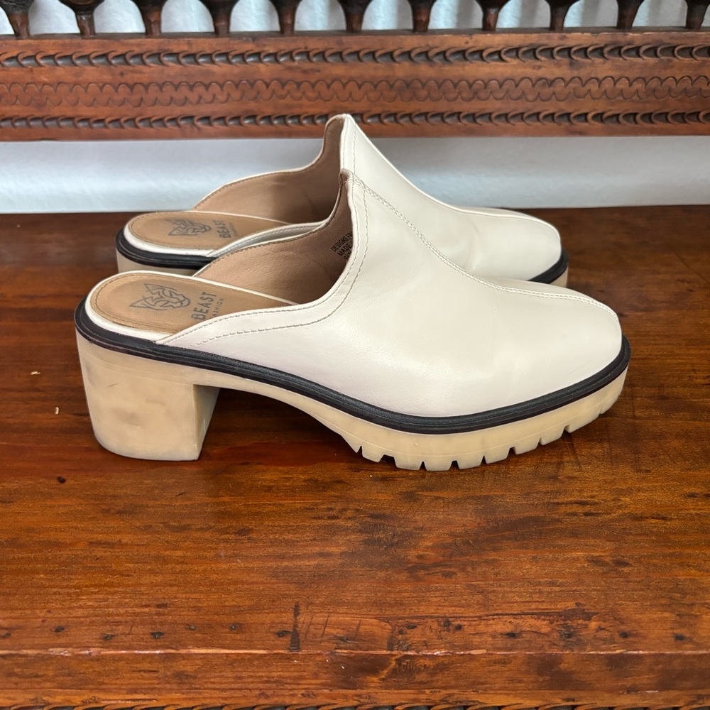 Beast clogs